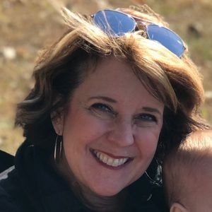 Meet your Posher, Suzanne